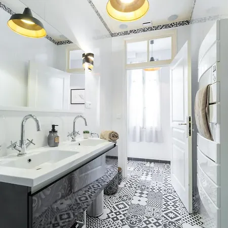 French Style Modern With Terrace Alloggio in famiglia