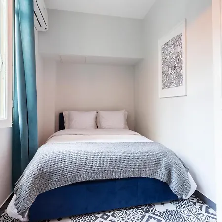 French Style Modern With Terrace Homestay Nice